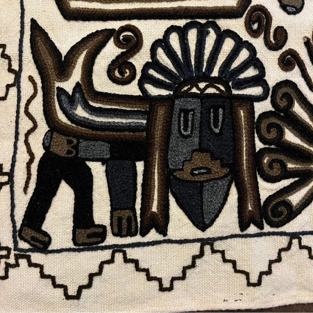 Vintage HANDMADE  PERUVIAN NAIVE STYLE CREWEL TAPESTRY